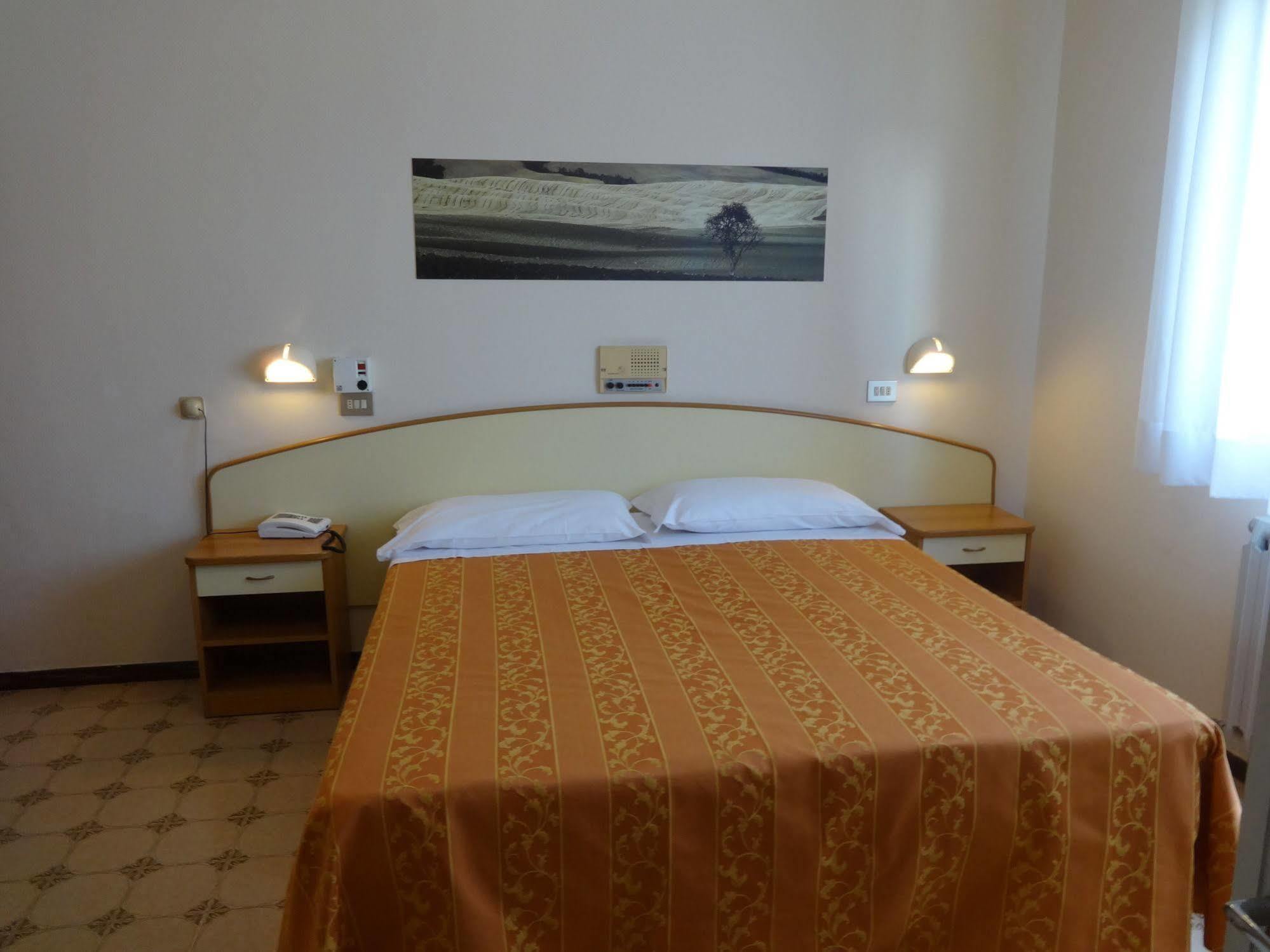 Hotel Saturno 끼안챠노테르메 외부 사진