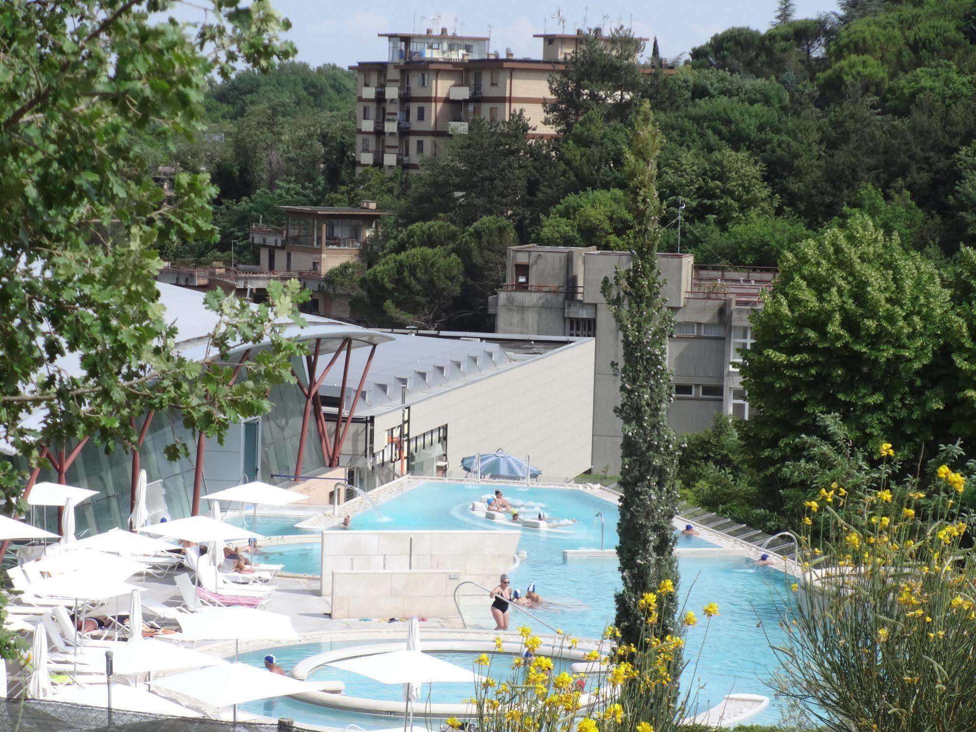 Hotel Saturno 끼안챠노테르메 외부 사진